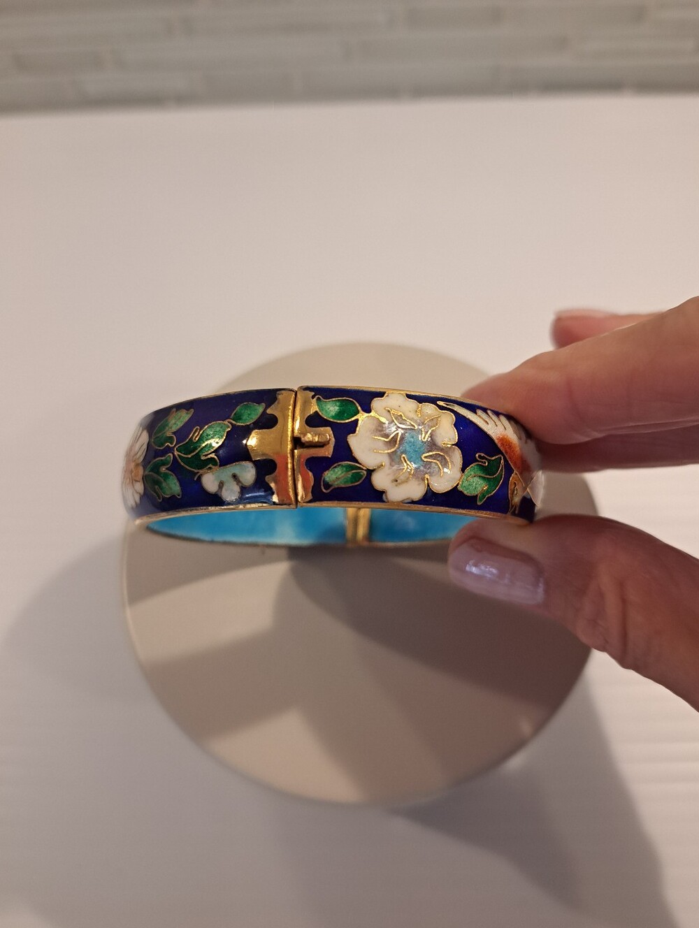 Vtg Cloisonne Bracelet Bangle Gold Tone Blue White With Flowers & Bird